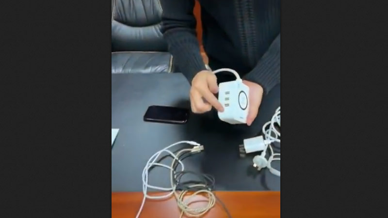 Wireless charging socket