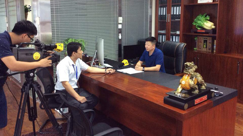 Mr. Lin Shifeng, Chairman of Zhongke Electric Engineering, was interviewed by a reporter of Guangdong TV News Channel
