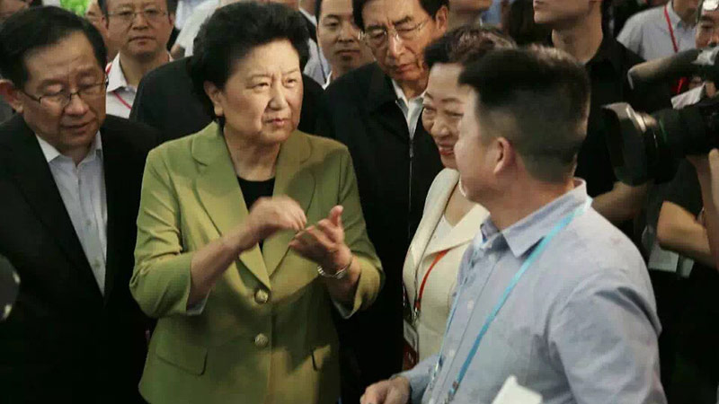 Zhongke Electrician was invited to participate in the National Science and Technology Week and was highly praised by national leaders